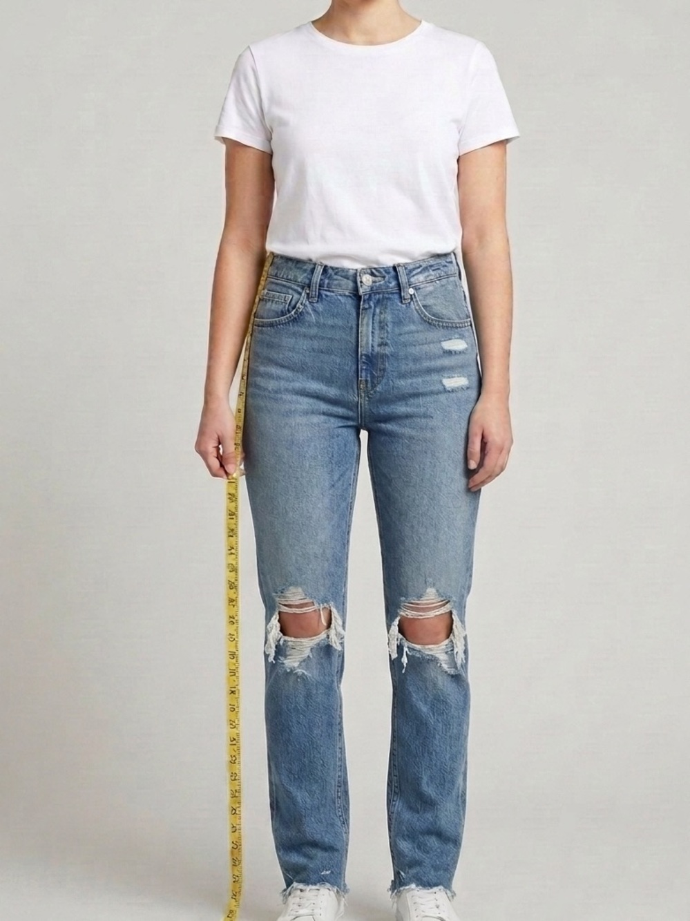 eunina High-Rise Light Blue Distressed Straight-Leg mom Jeans